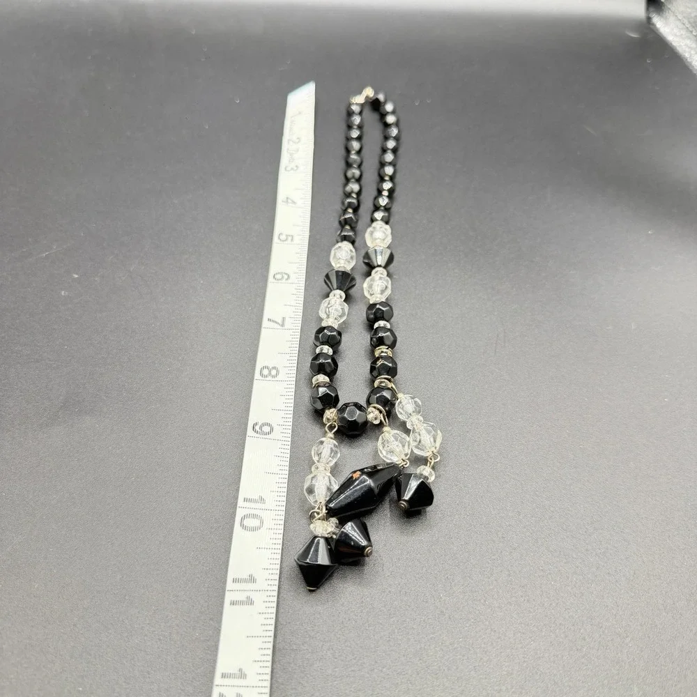N/A striking black